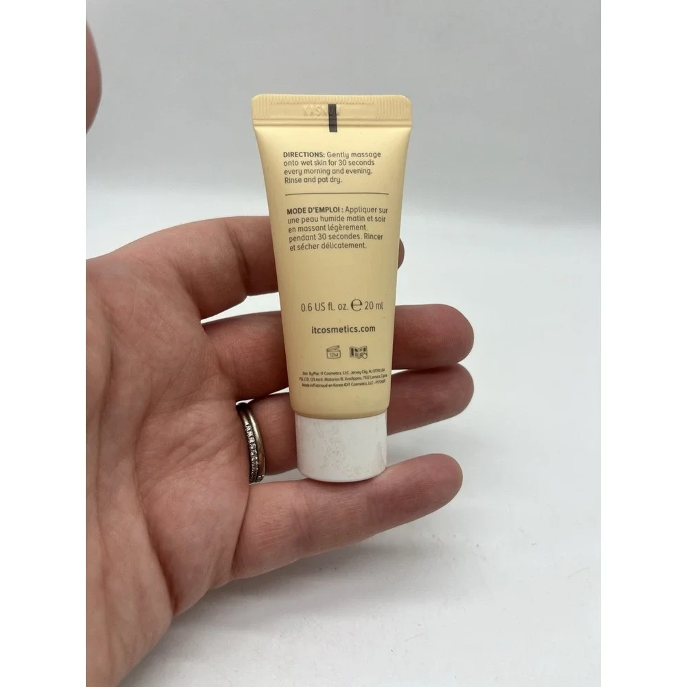 Confidence in a Cleanser Anti Aging Transforming Hydrating Cleansing Serum 0.6oz